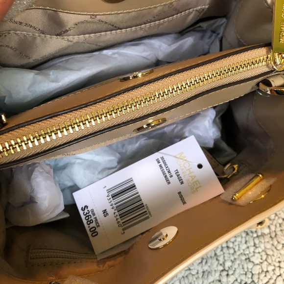 Michael Kors purses - Picture 3 of 7